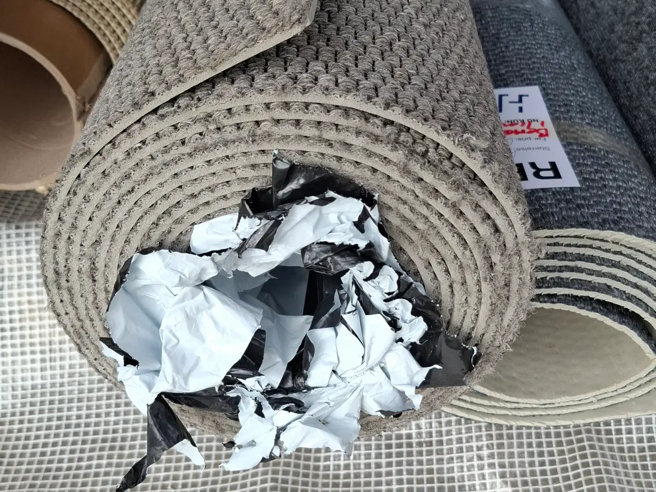 Billede 5 - Gulvtæppe Rester