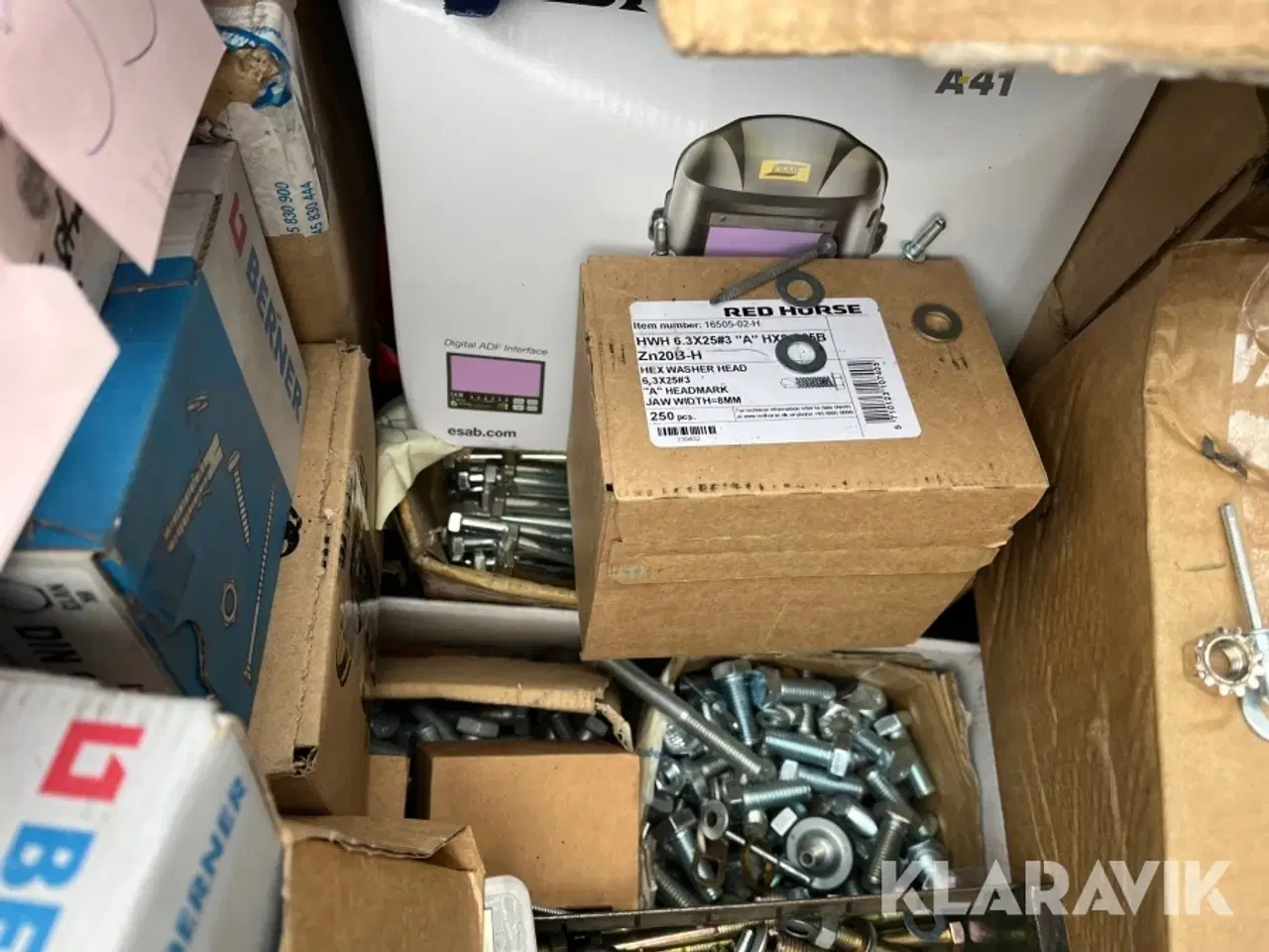 Billede 10 - Blandet palle beslag og bolte.