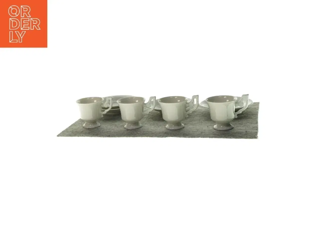 Billede 3 - Sæt (4 kopper og 4 underkopper) 4 stk. (str. 7x7cm og 13cm)