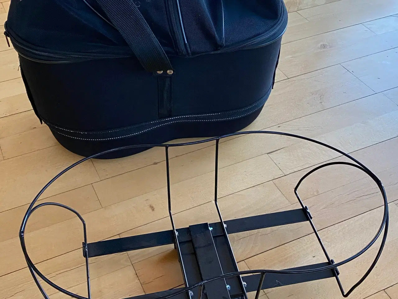 Billede 4 - Cykeltaske til lille hund