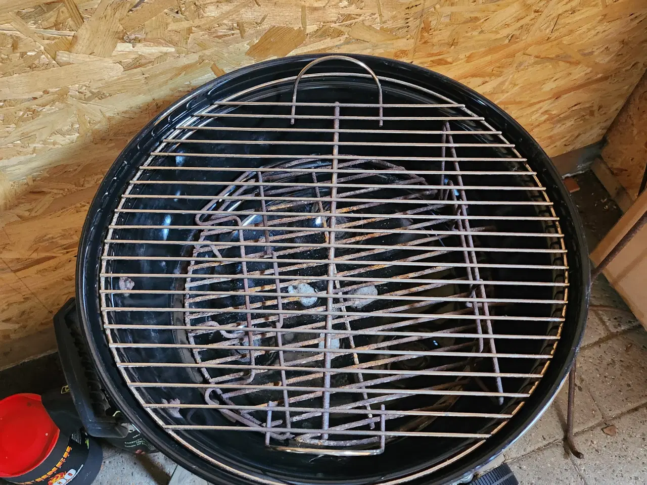 Billede 4 - Weber kugle grill medfølger div ting 