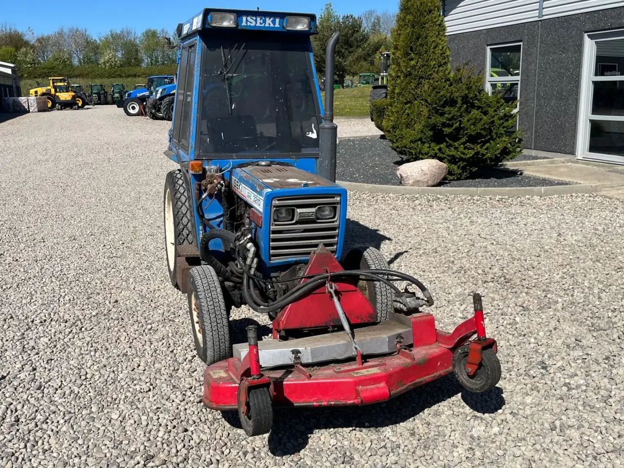 Billede 16 - Iseki 3210 Med klipper og kost