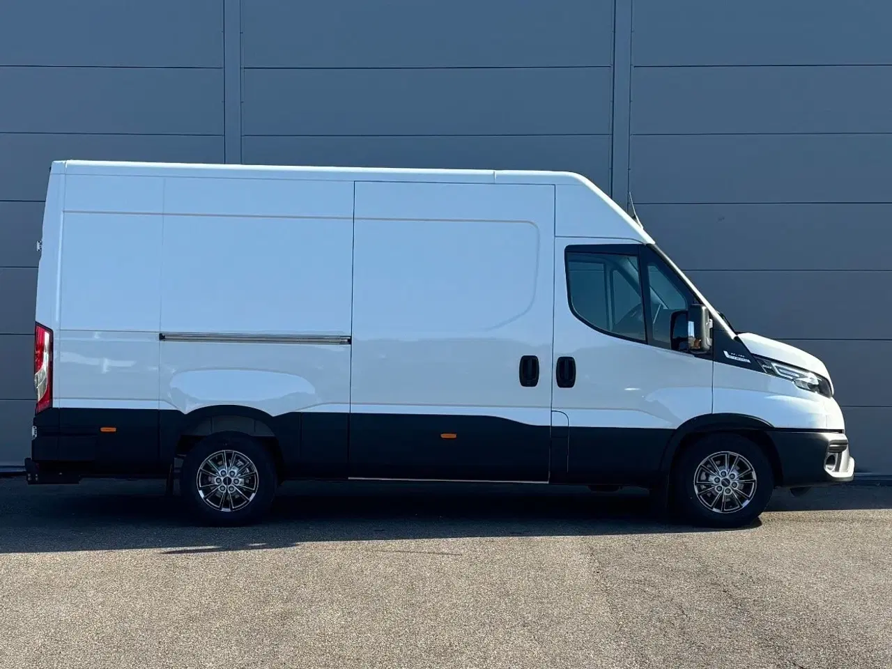 Billede 8 - Iveco Daily 3,0 35S18 12m³ Van AG8