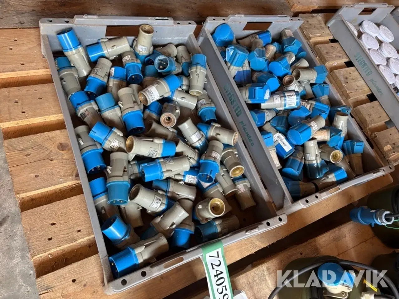 Billede 2 - Større parti 220 volt CEE stik CeKon