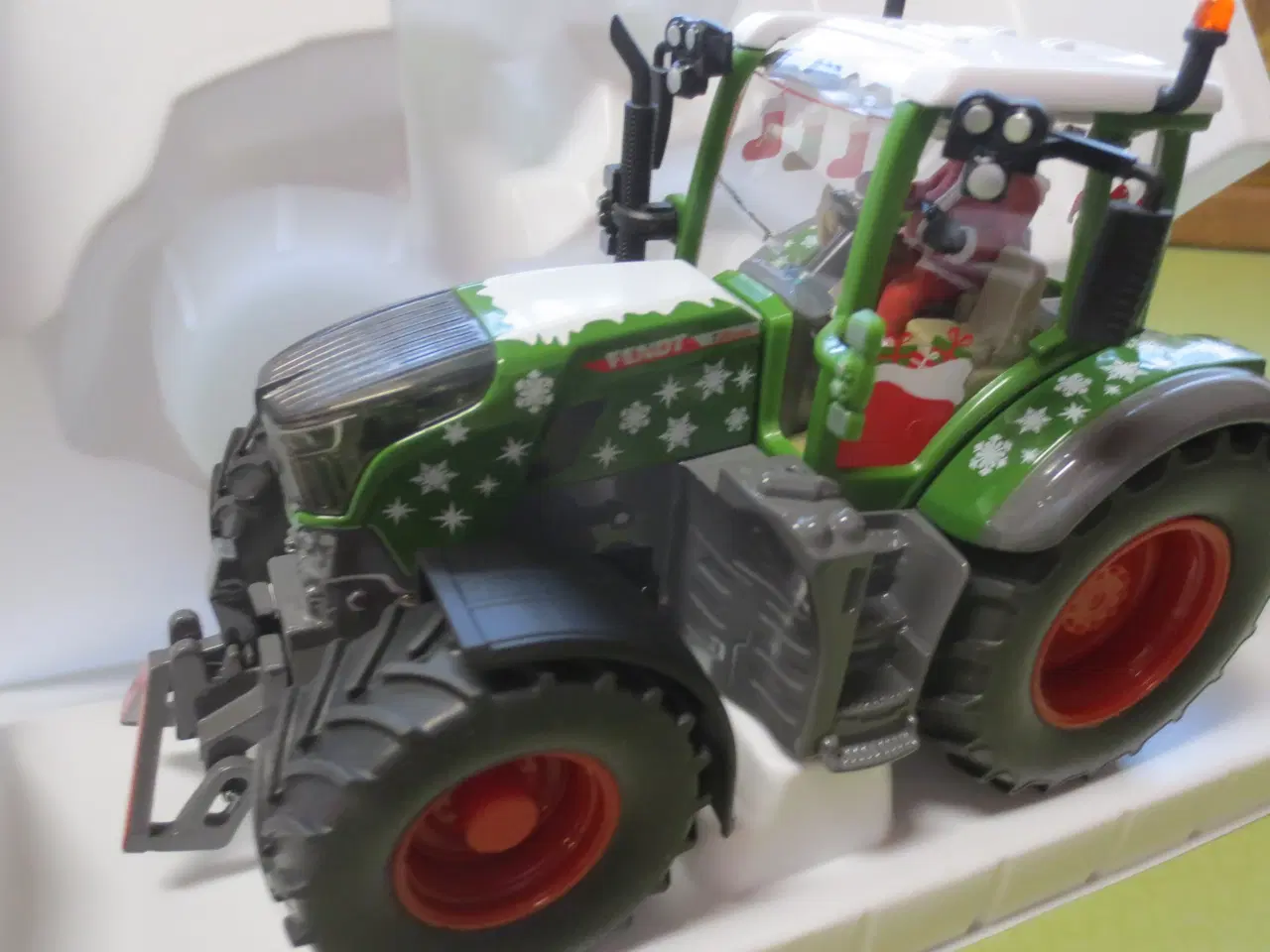 Billede 4 - 1 stk Ny Fendt 728 Vario Julemodel 