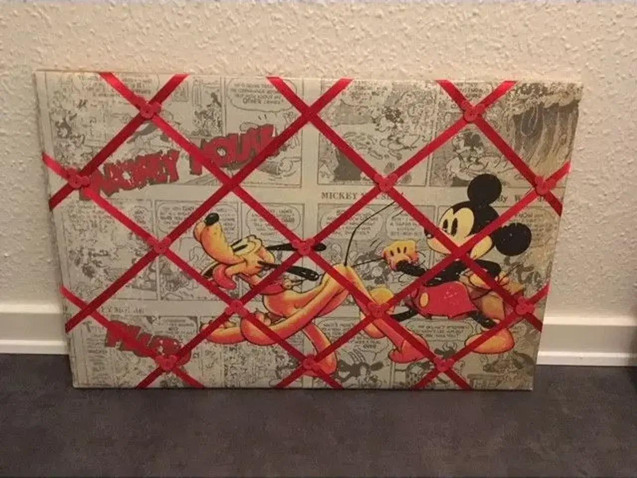 Billede 1 - super fin Mickey Mouse opslagstavle.