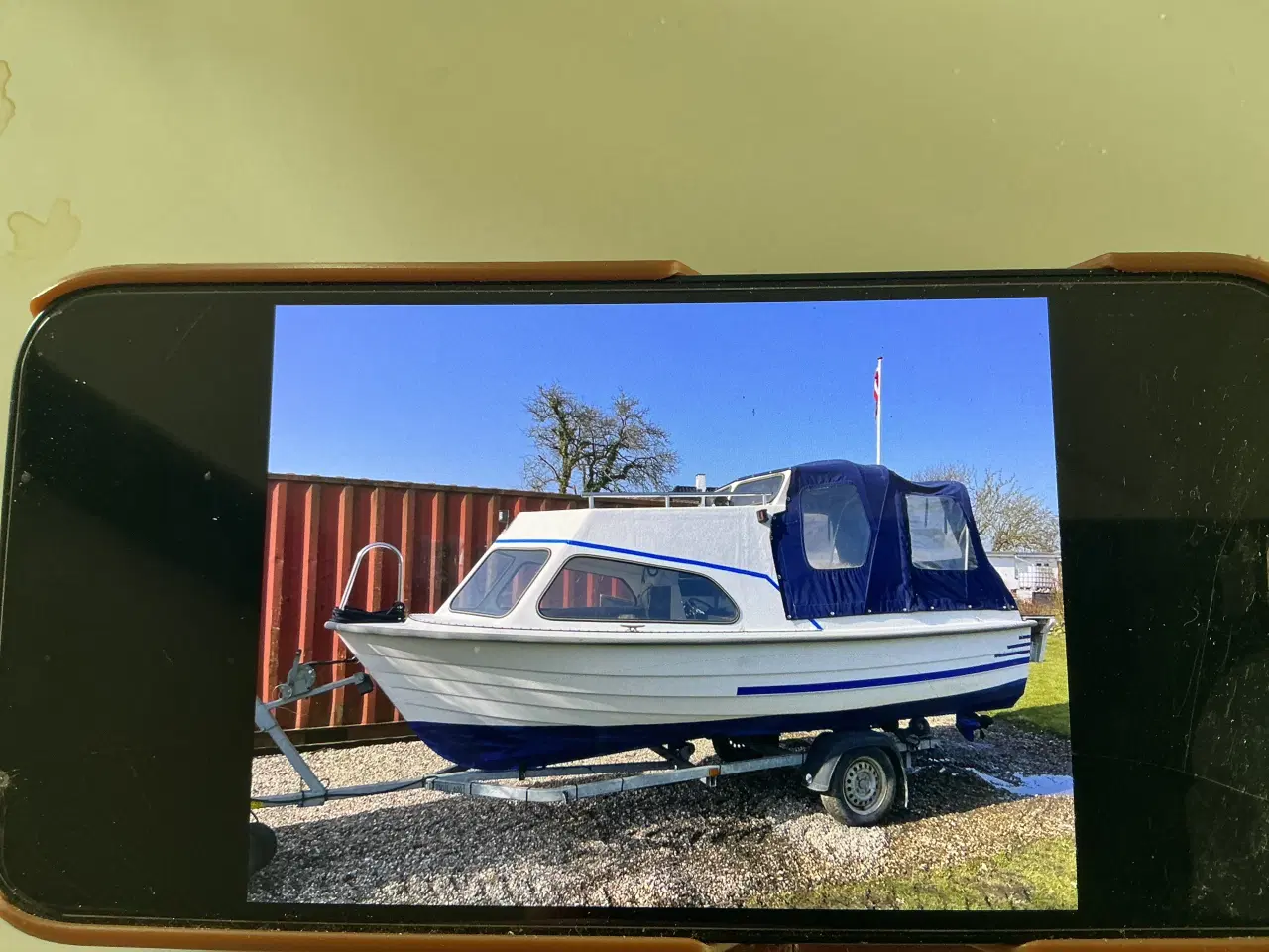 Billede 2 - Motorbåd sælges i god stand med motor og bådtraile