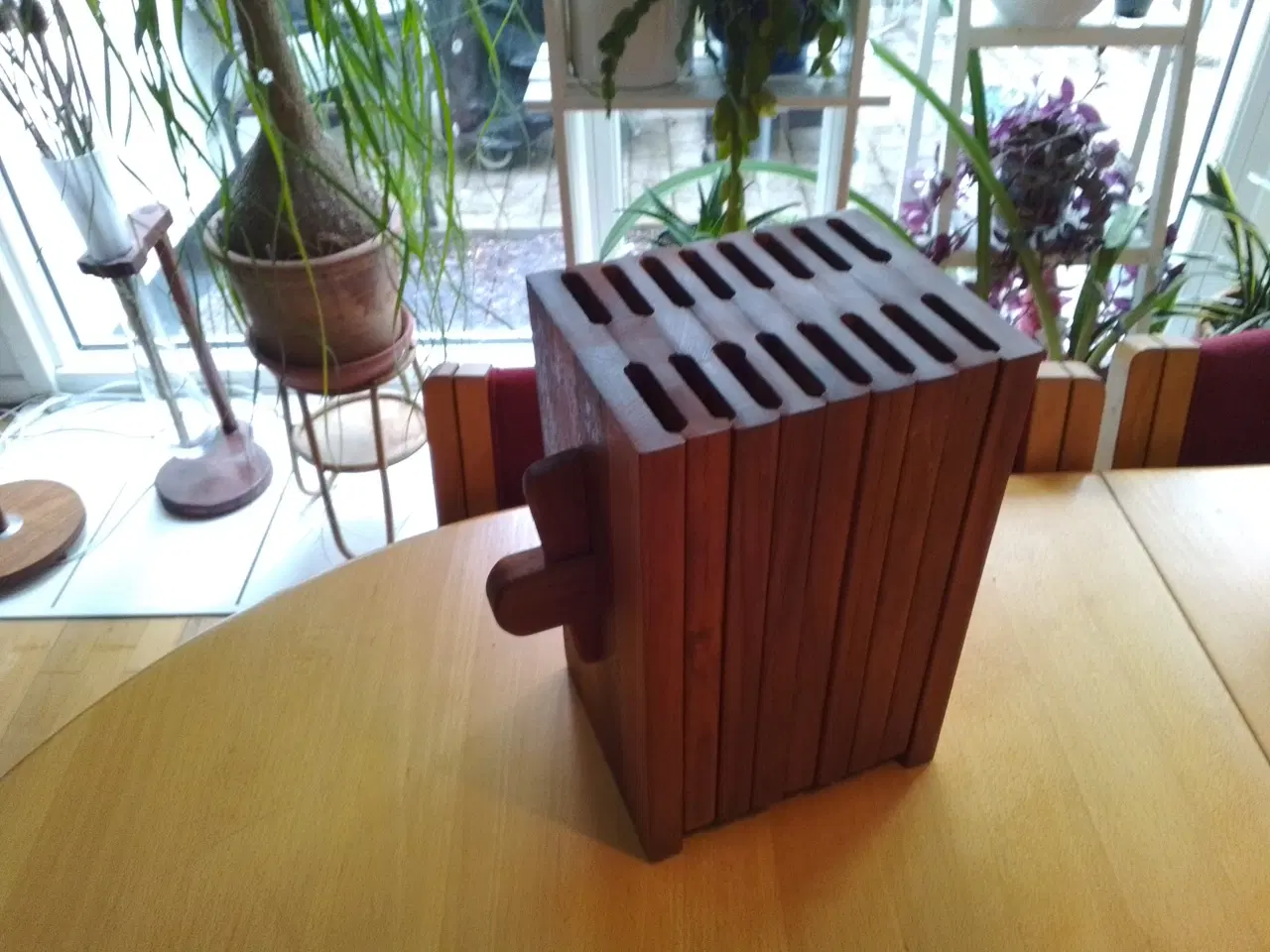 Billede 10 - Cabaretfad, standerlampe, bakke og knivblok i teak