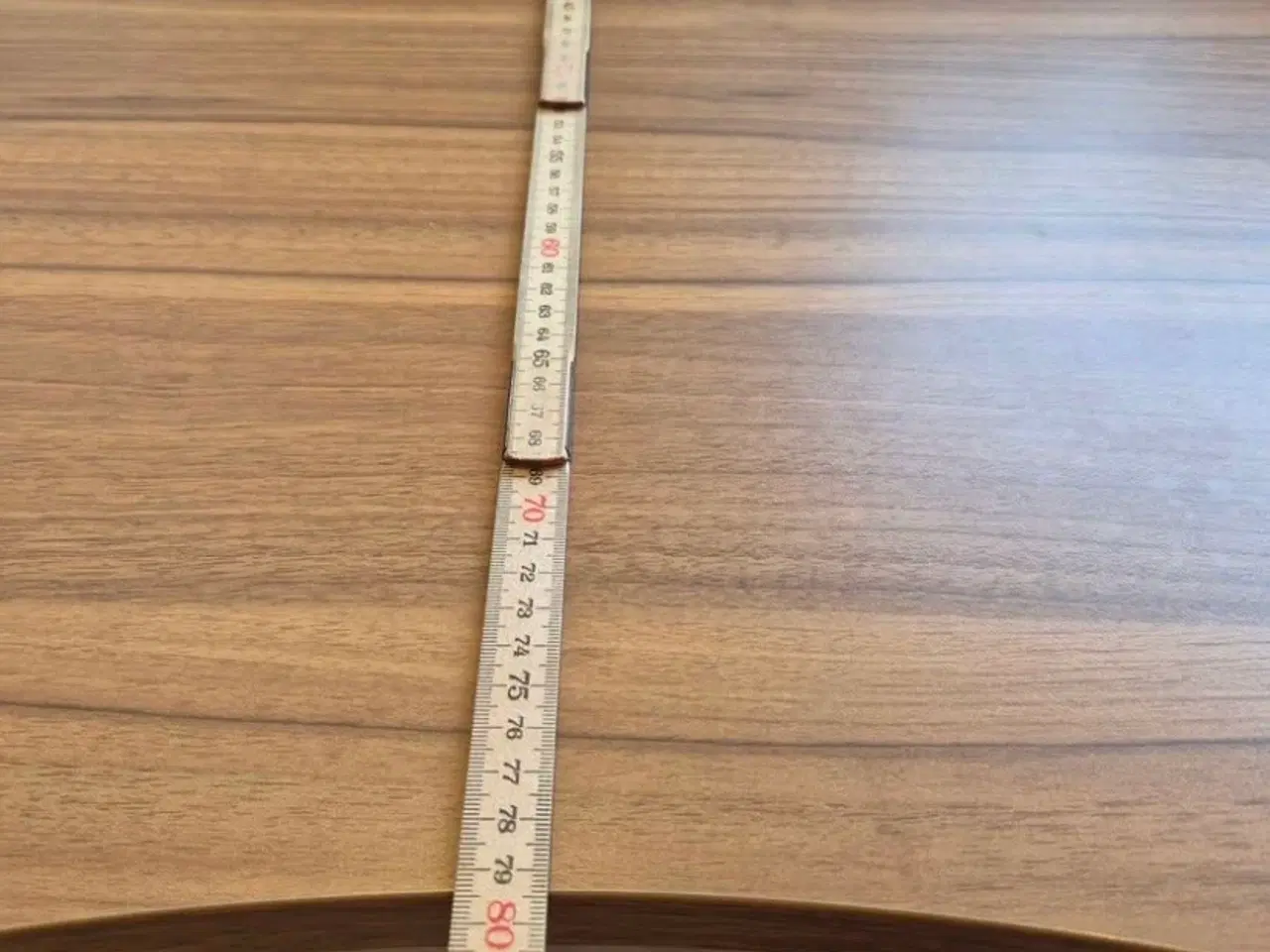 Billede 4 - Hæve-/sænkebord med sort stel