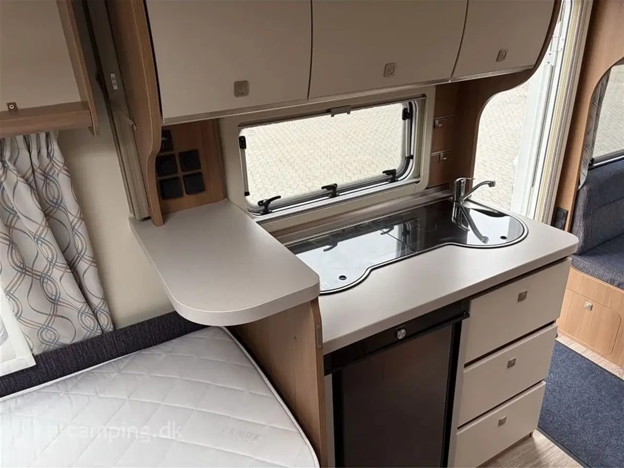 Billede 5 - 2022 - Fendt Saphir 465 TG   Enkeltsengsvogn med totalvægt 1500 KG. Fremtræder som ny !!   (ny vare på lager og under klargøring)