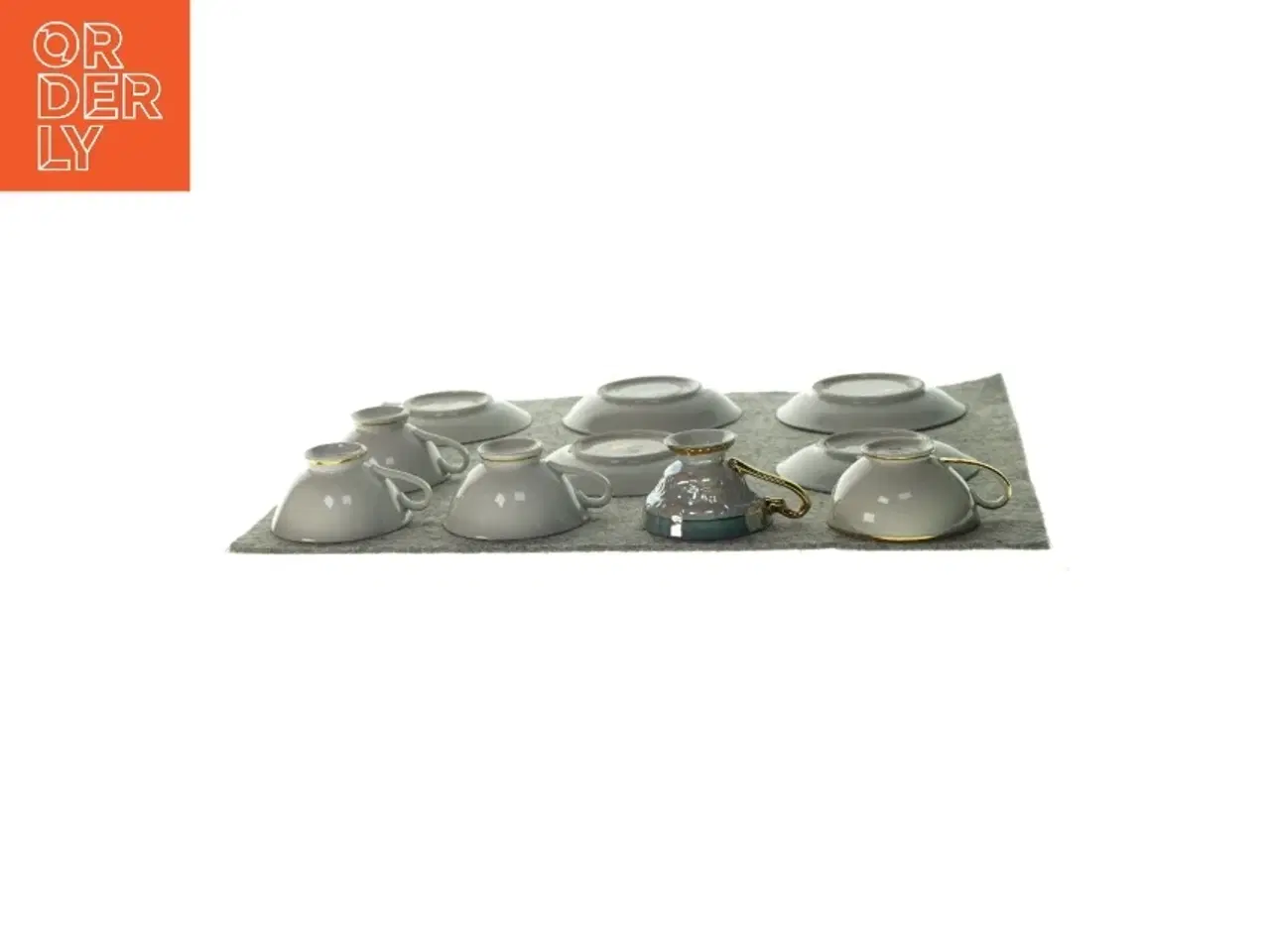 Billede 4 - Forskellige kopper og underkopper 5 stk. (str. 6 x 10cm og 12cm)