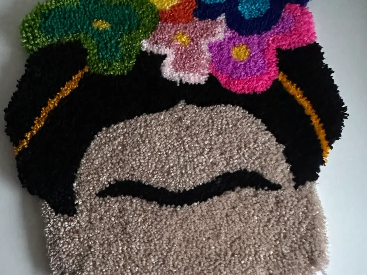 Billede 8 - Tuftet Frida Kahlo vægtæppe