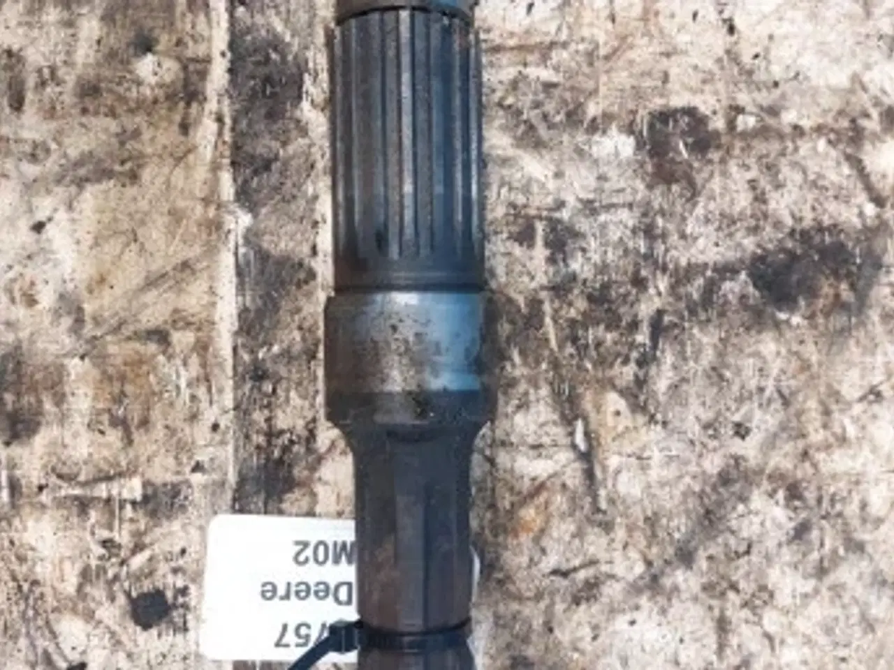 Billede 2 - John Deere 2141 PTO Aksel R41756