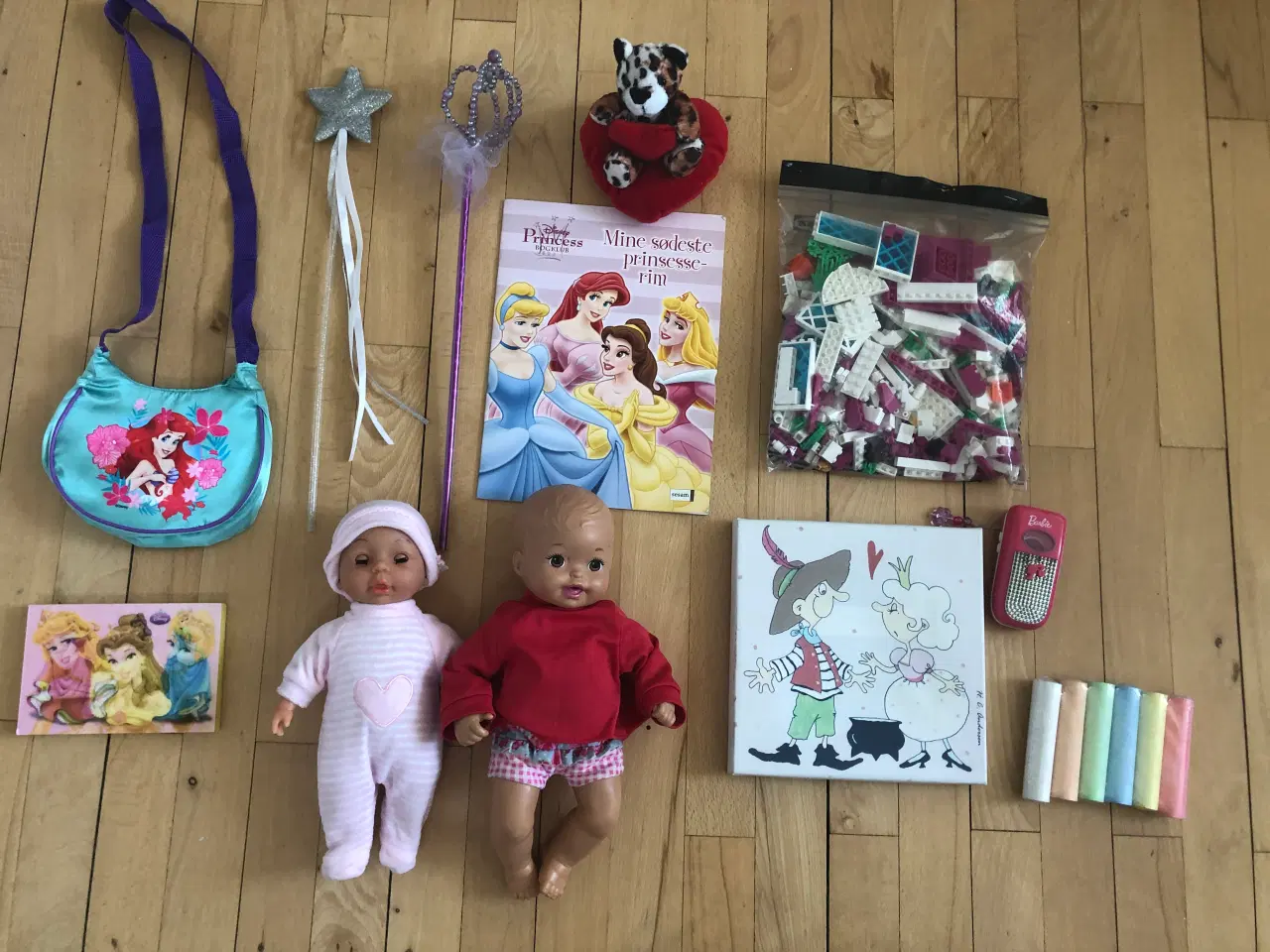 Billede 1 - Dukker, prinsesseting, legoklodser, kaffestel m.m.