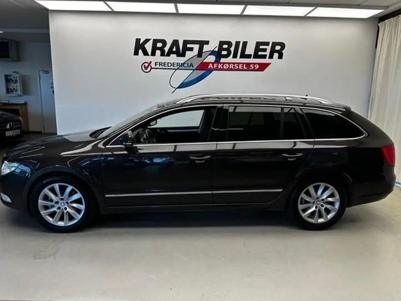 Billede 2 - Skoda Superb 2,0 TDi 170 Comfort Combi