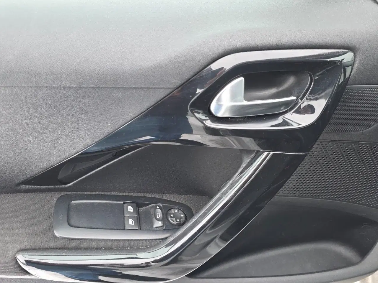 Billede 8 - Peugeot 208 1,2 VTi 82 Active