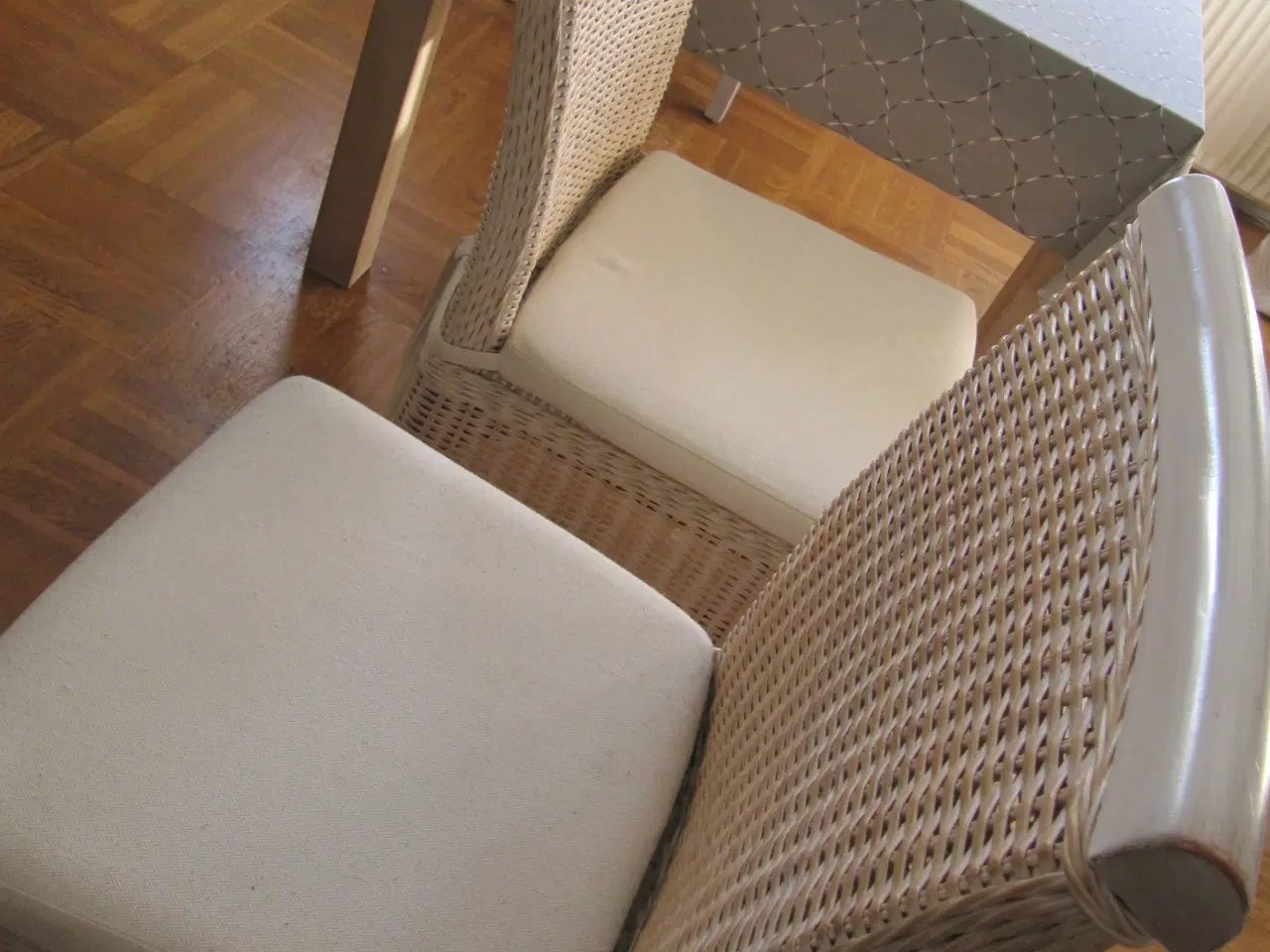 Billede 5 - Spisebordsstole i flet, mærke Larissa