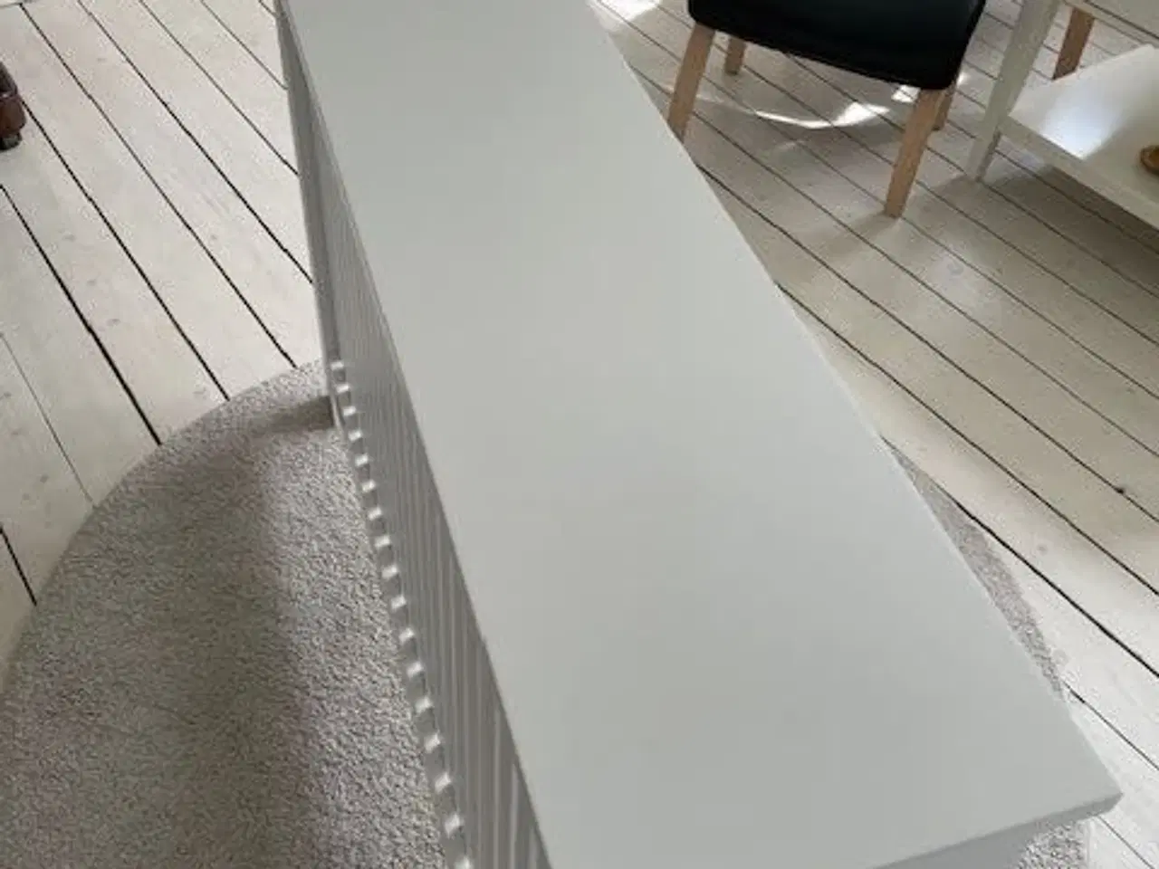Billede 2 - Pæn hvid radiator skjuler 