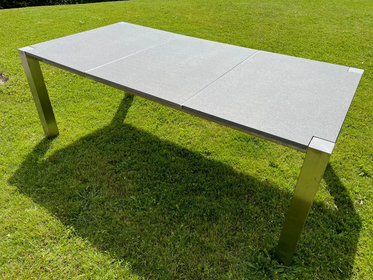 Billede 2 - Havebord i rustfrit stål med granit plader