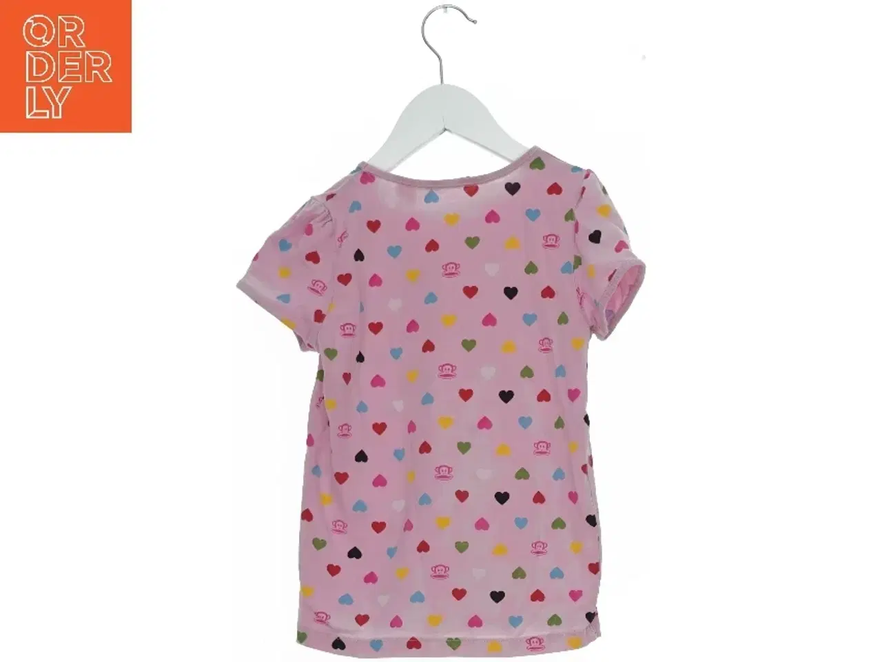 Billede 2 - Børne T-shirt med hjerteprint fra H&M (str. 122)