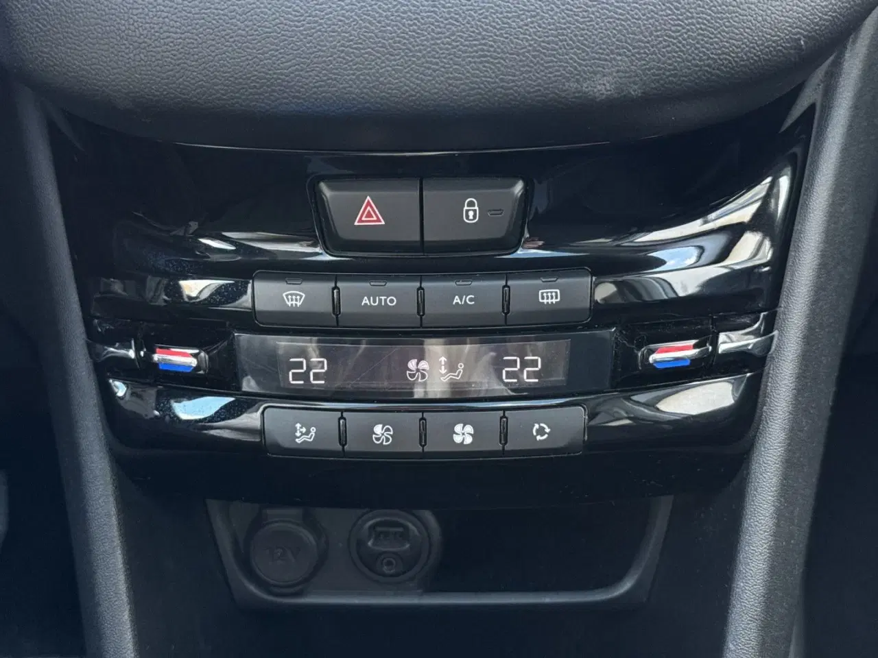 Billede 15 - Peugeot 208 1,2 VTi Supreme 82HK 5d
