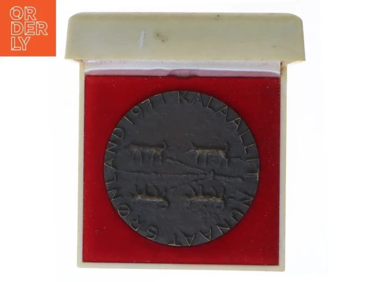 Billede 2 - Grønlandsmedaljen 1977 i æske fra Anders Nyborg AS (str. Ø 6,7 cm)