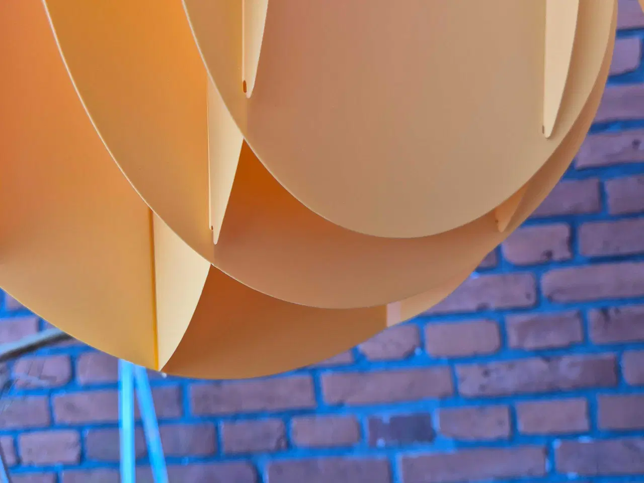 Billede 35 - Flotte gule lamper i plast 