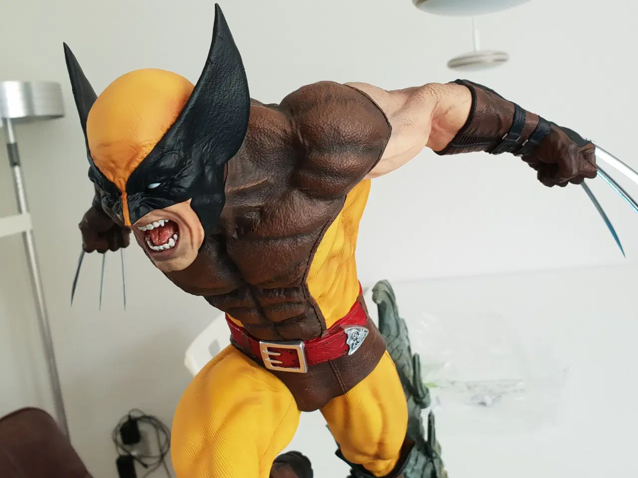 Billede 4 - Wolverine (Brown) statue XM Studios