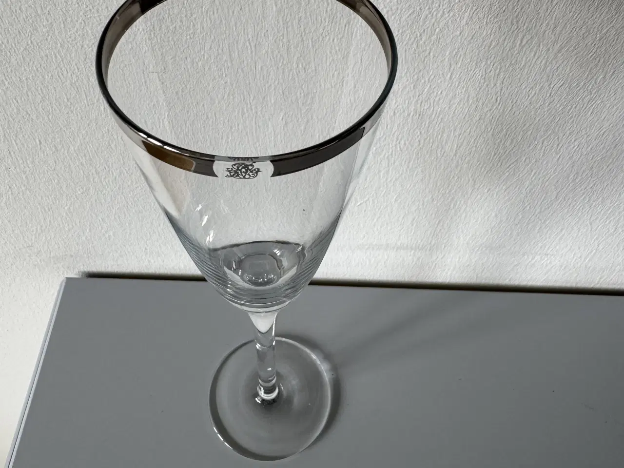 Billede 3 - Champagneglas med sølvkant