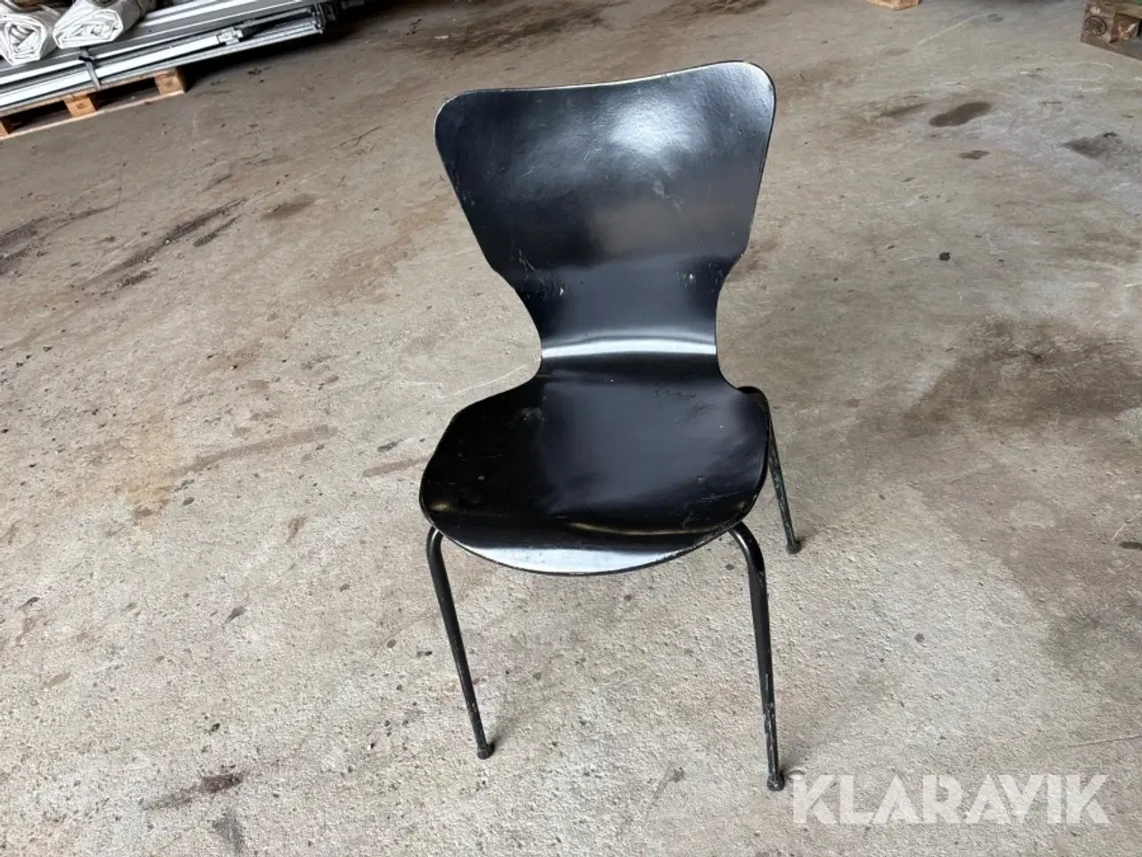 Billede 9 - Lot med stole - ca 85 styk