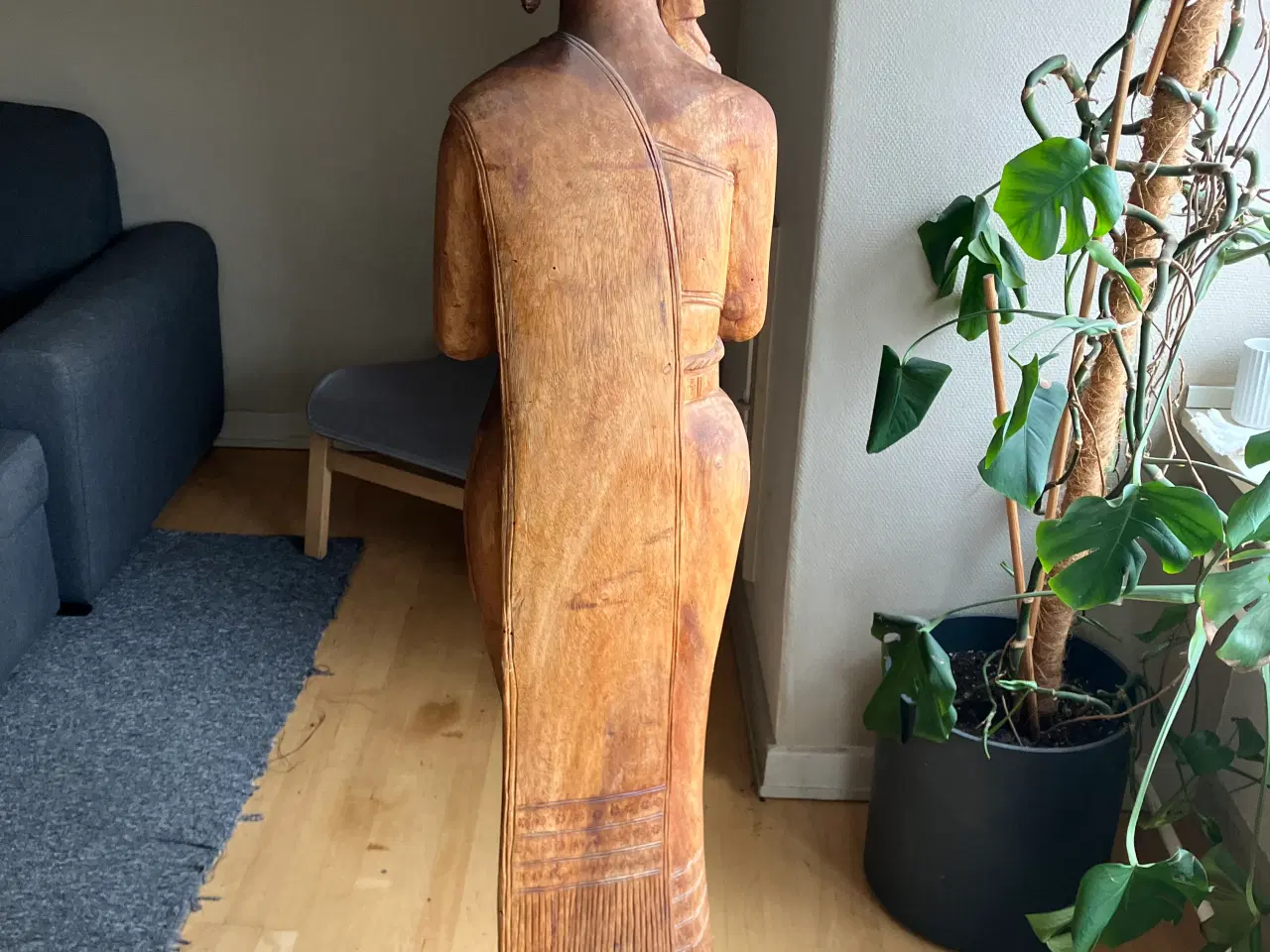 Billede 4 - Thailandsk træ figur 165 cm høj vejer 27 kg