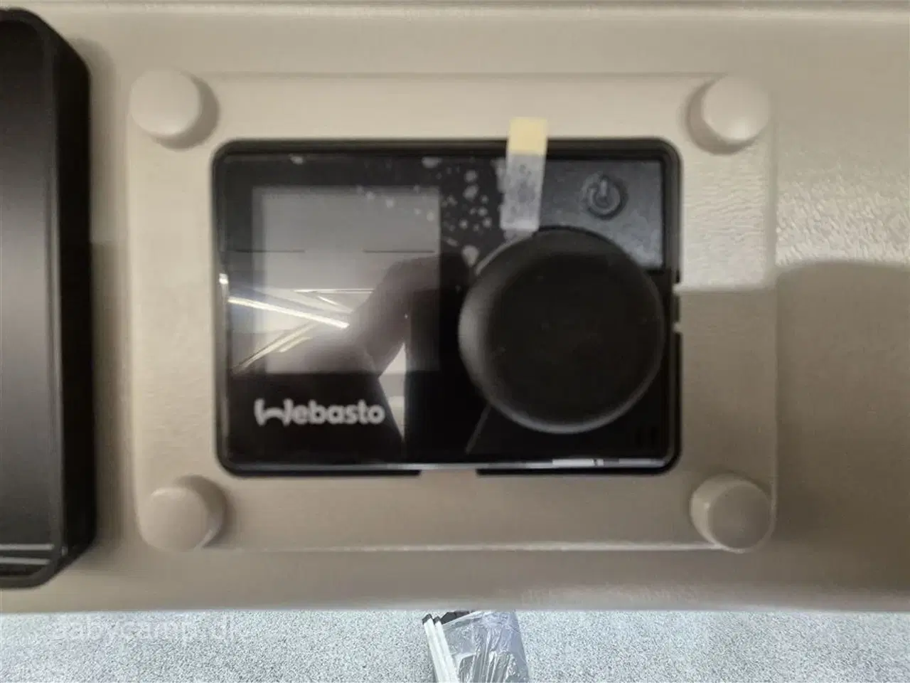 Billede 27 - 2026 - Benimar Benivan 160 PLUS   NK Pakke. Automatgear. 140Hk. 200W solcelle. Kompressor køleskab. Webasto Dieselvarme. Elektrisk indgangstrin. Metallak