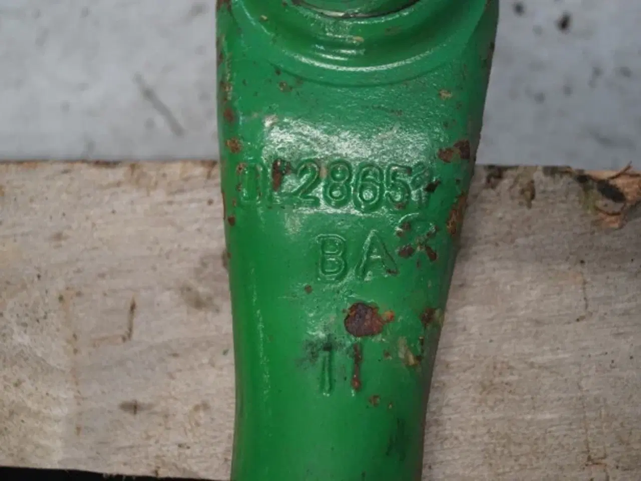 Billede 3 - John Deere 2450 R.H. Liftarm AL26682