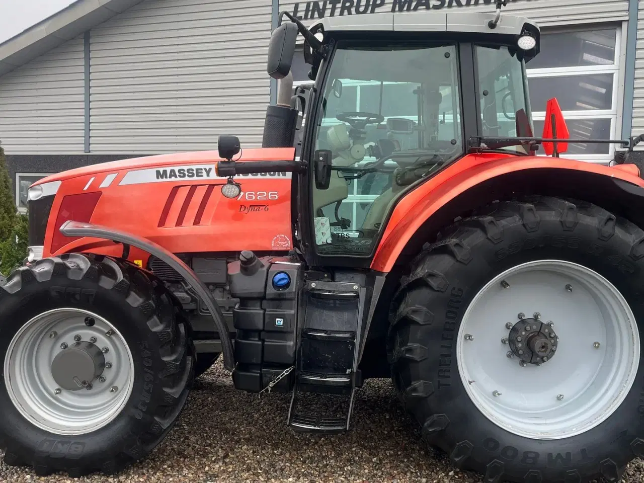 Billede 14 - Massey Ferguson 7626 Dyna 6 Med frontlift og Special Metallic lak