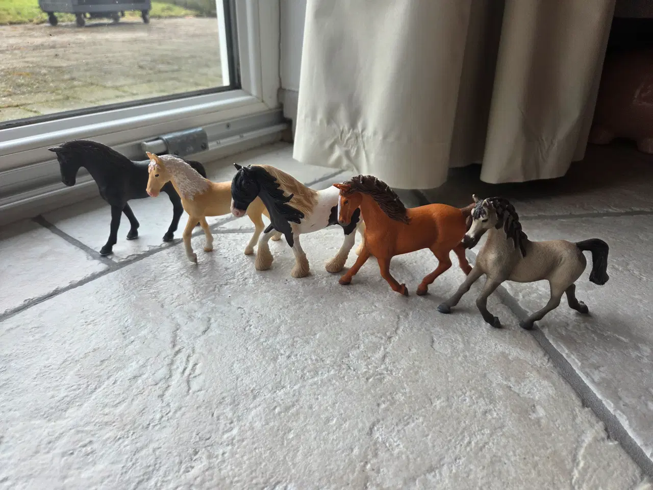 Billede 1 - Schleich heste - ponyer - føl og fantacy