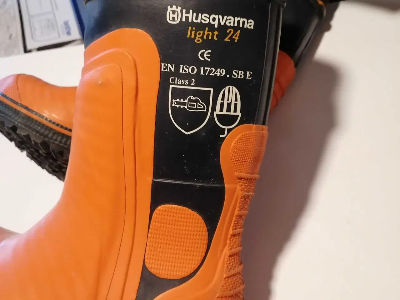 Billede 2 - Skærestøvler Str 41 til Motorsav 