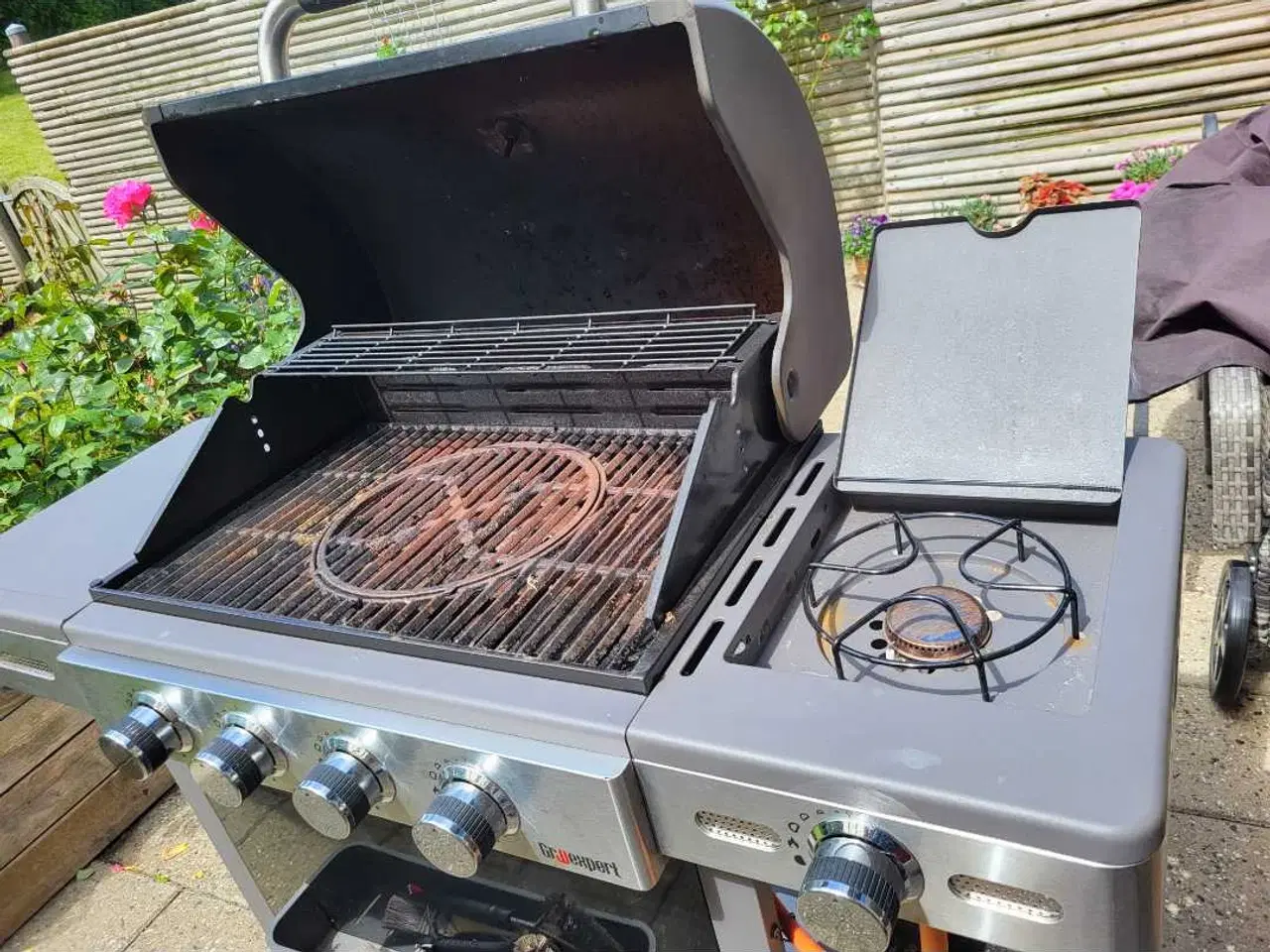 Billede 6 - Barbeque gasgrill m. sidebrænder rustfri stål sort