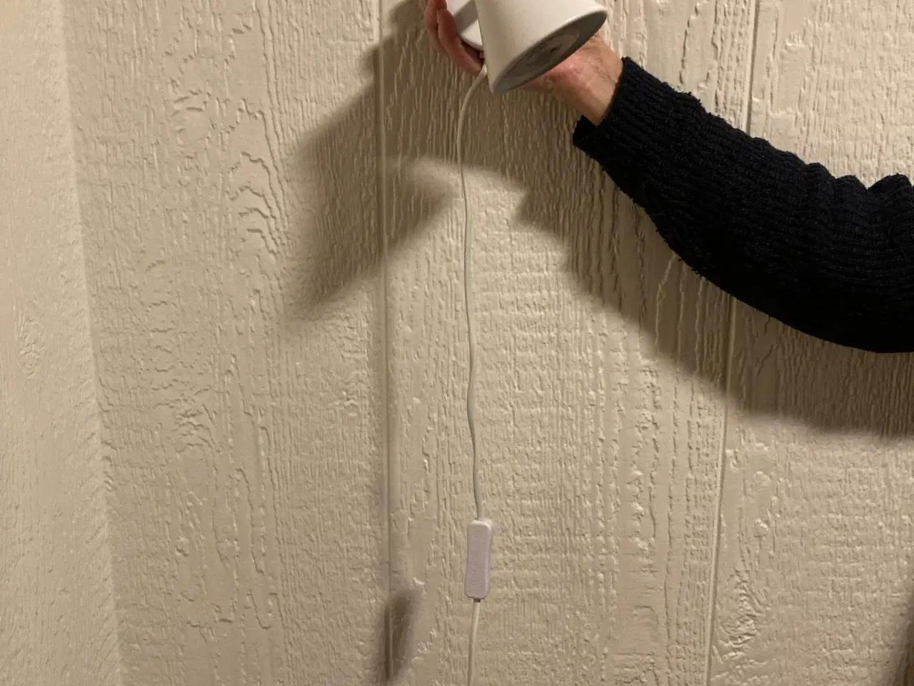 Billede 1 - 2 stk. hvide væglamper sælges samlet.