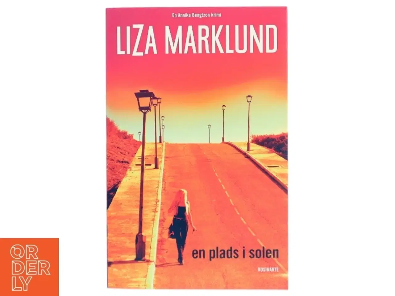 Billede 1 - En plads i solen af Liza Marklund fra Rosinante