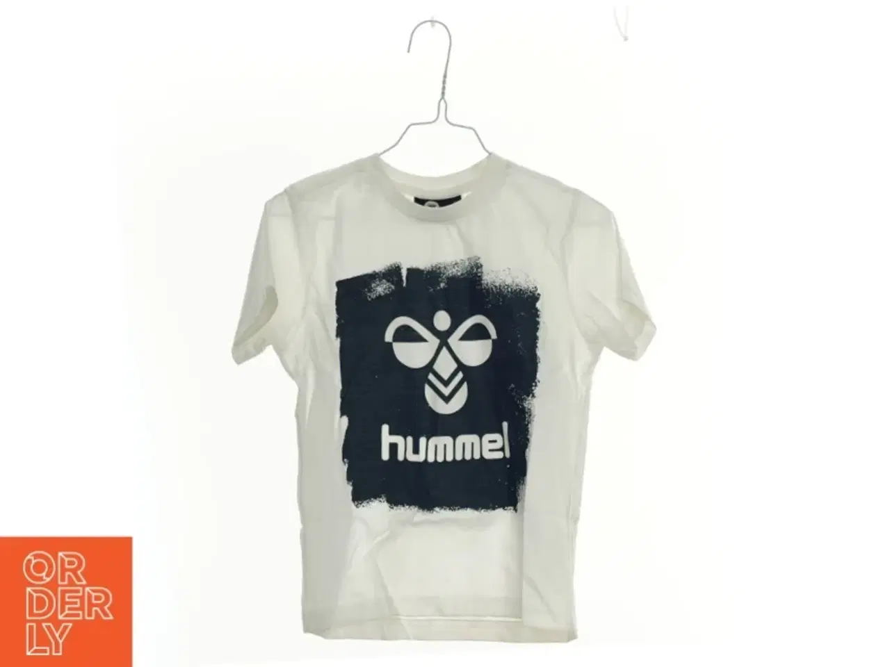 Billede 1 - T-Shirt fra Hummel (str. 104 cm)