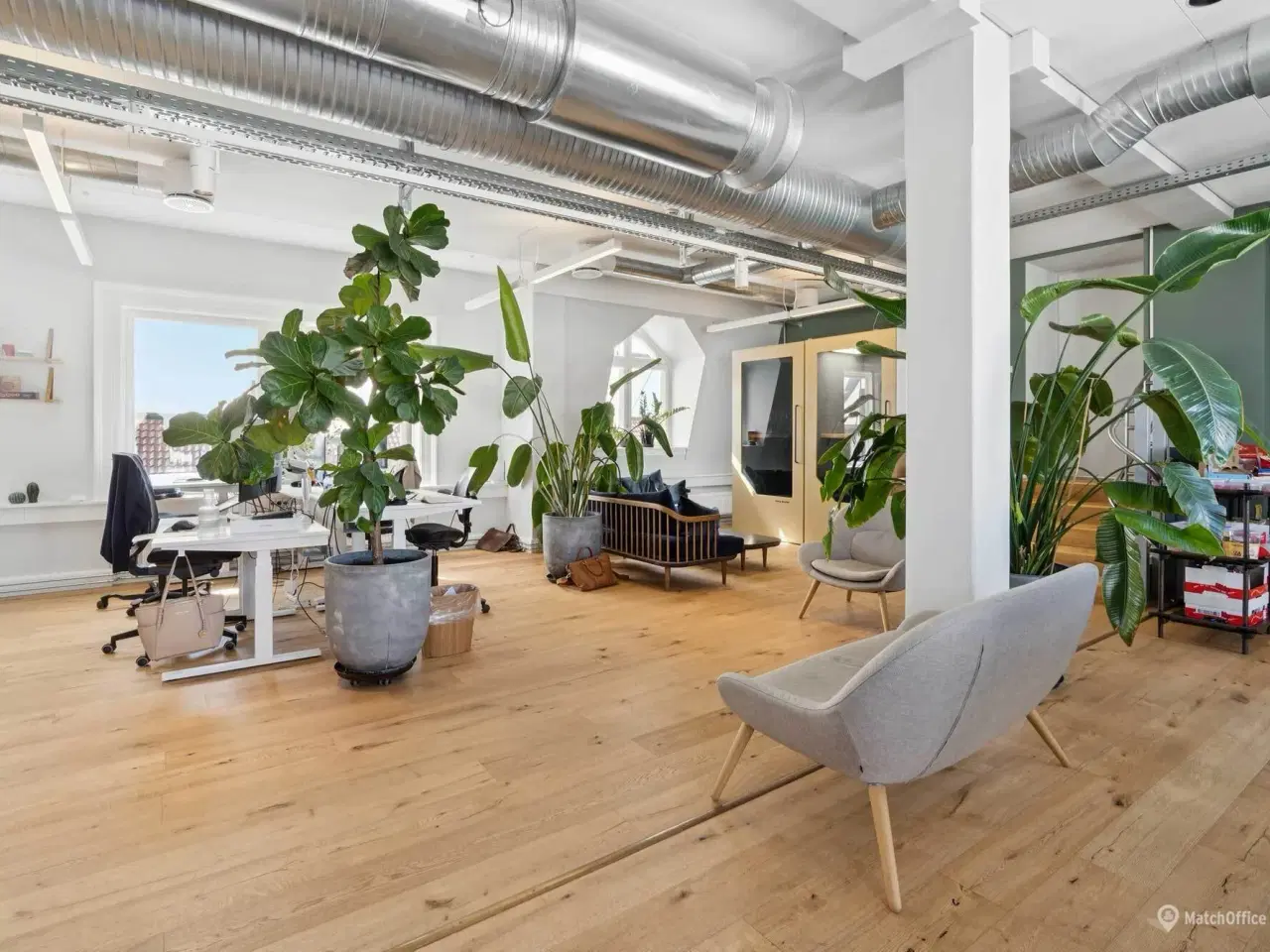 Billede 2 - Nyistandsat kontorlejemål i klassisk københavnerejendom – Fantastisk udsigt over byens tage og tårne