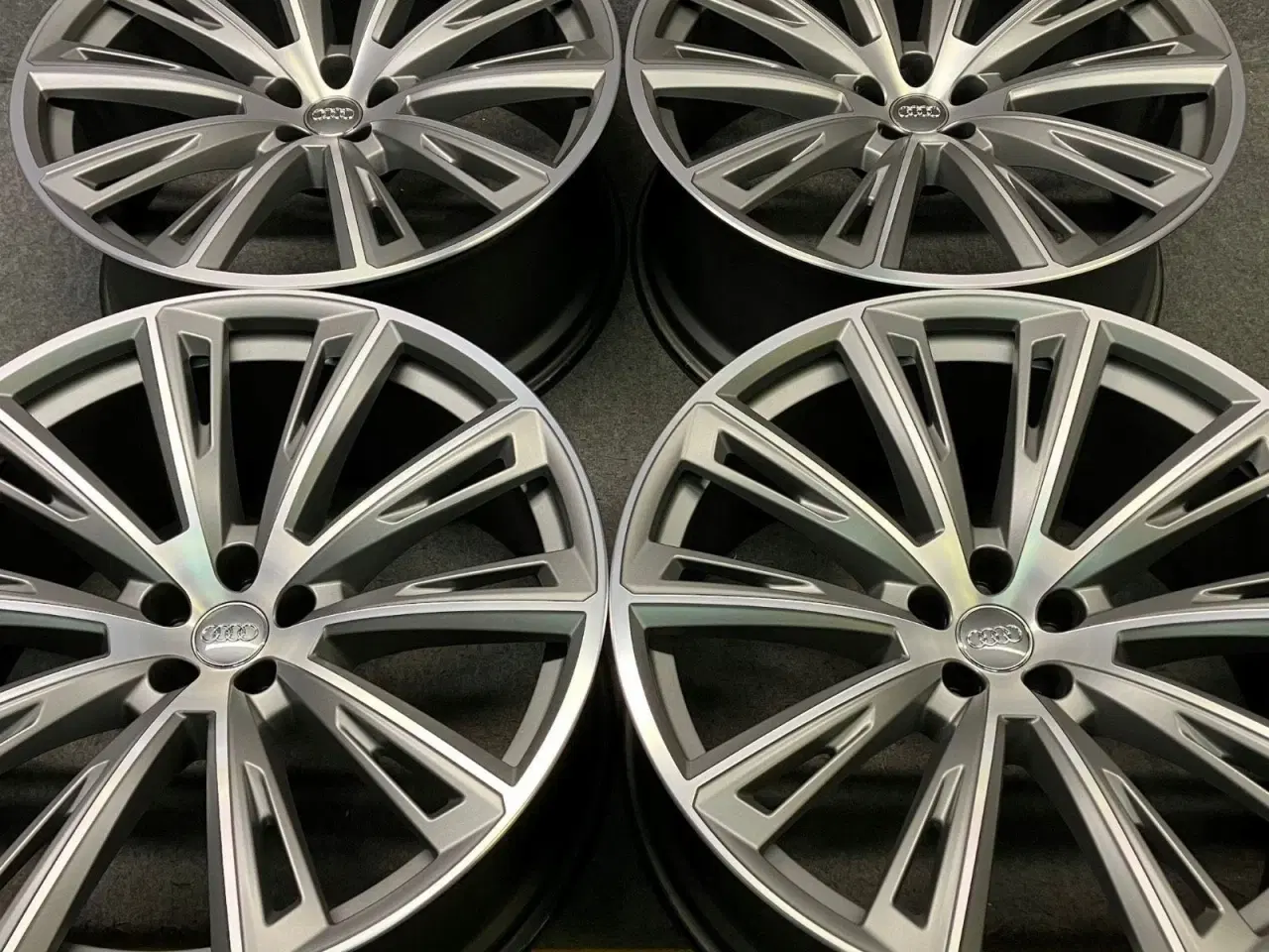 Billede 1 - ALUFÆLGE AUDI Q8 RSQ8 23"
