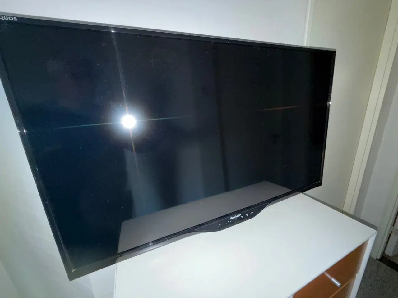 Billede 1 - Sharp tv 39" med fjernbetjening og manual