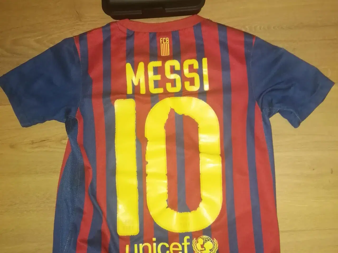 Billede 1 - FC BARCELONA MESSI STR 6-7 ÅR OG NY FCB MADKASSE