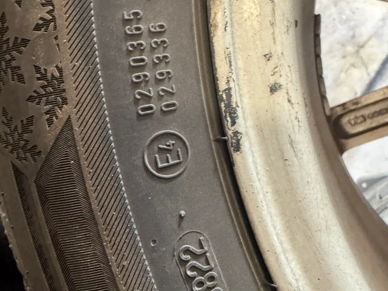 Billede 4 - Volvo v50 s40 vinterhjul med super gode dæk