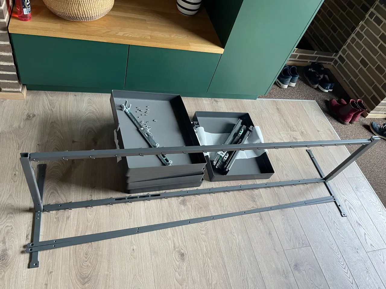 Billede 1 - Udtræk til højskab