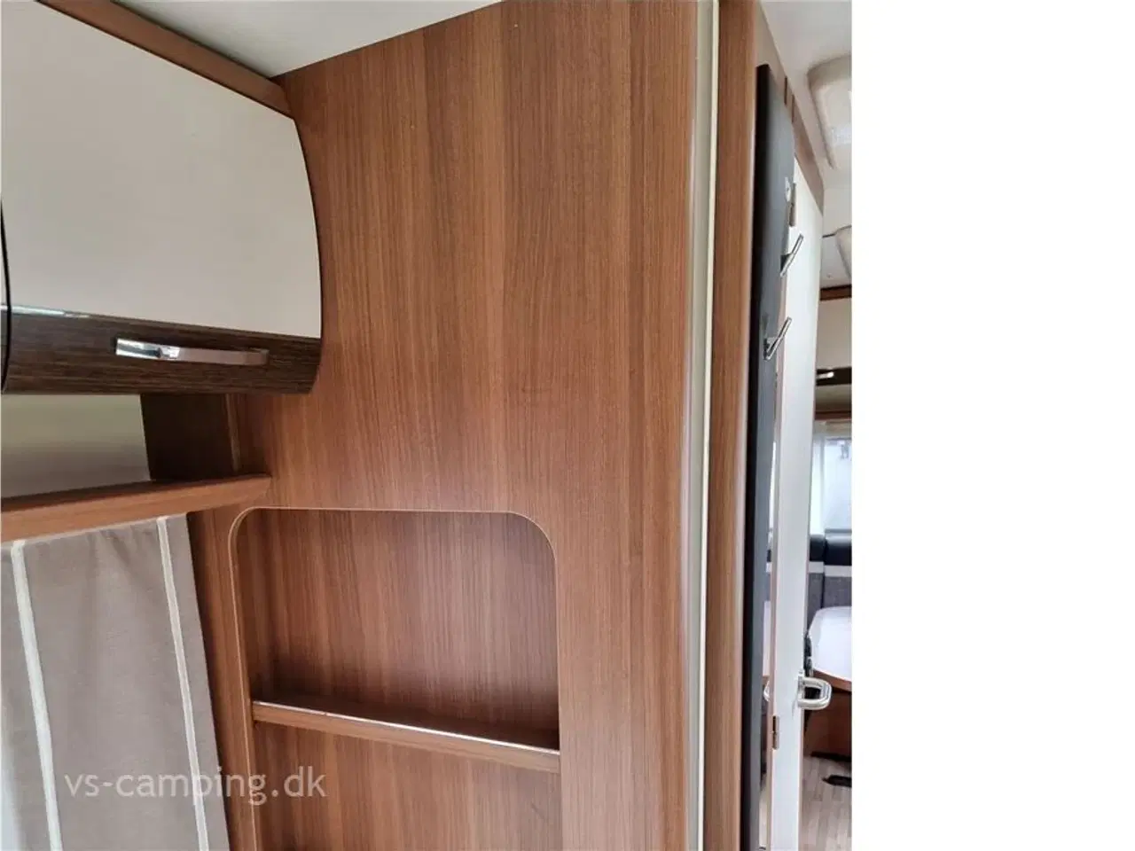 Billede 6 - 2016 - LMC Vivo 490 E ALDE   FLOT OG VELHOLDT CAMPINGVOGN MED ALDEVARME OG ENKELTSENGE.