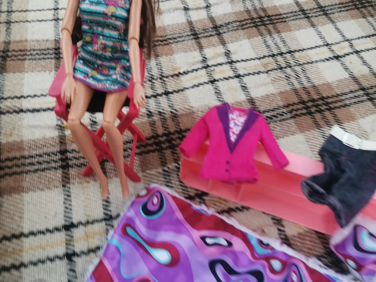 Billede 3 - Komplet Barbie sæt 5 kr ialt 