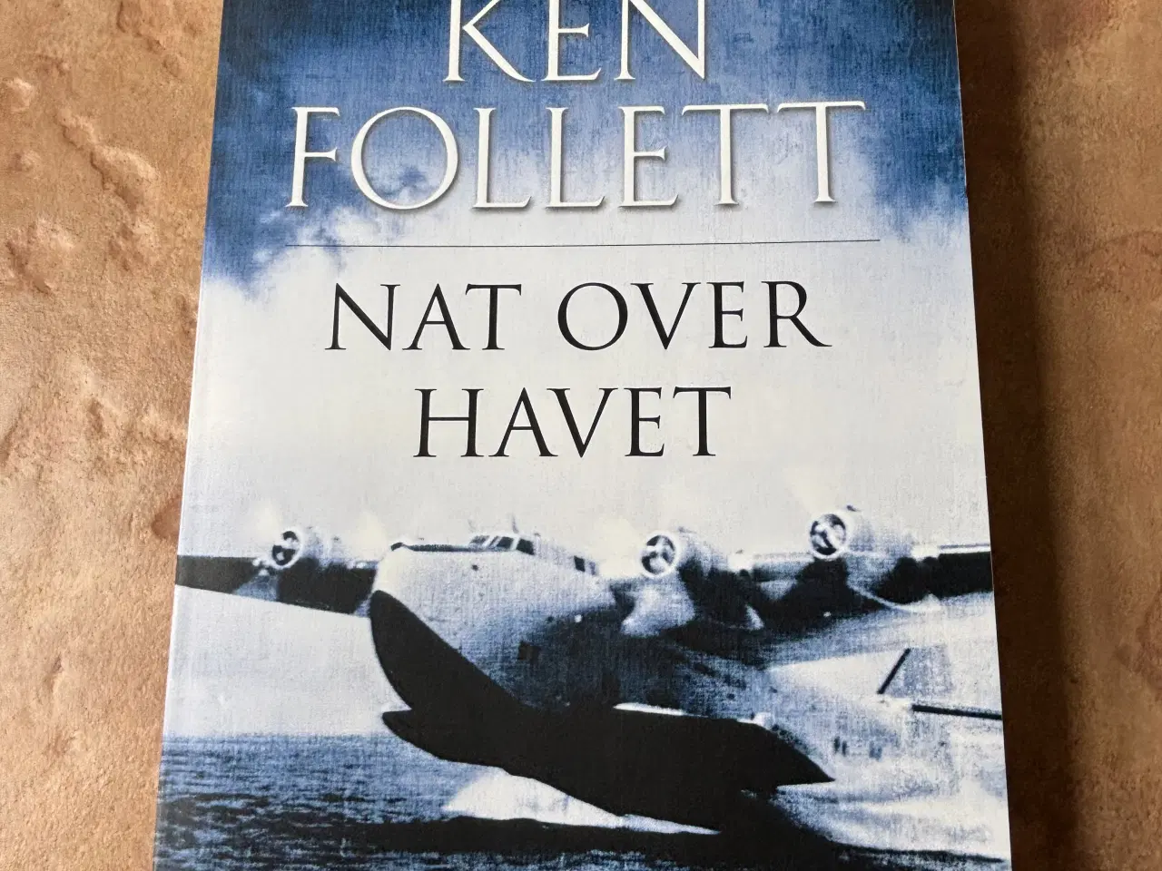 Billede 1 - Ken Follett bog – Nat over havet – paperback