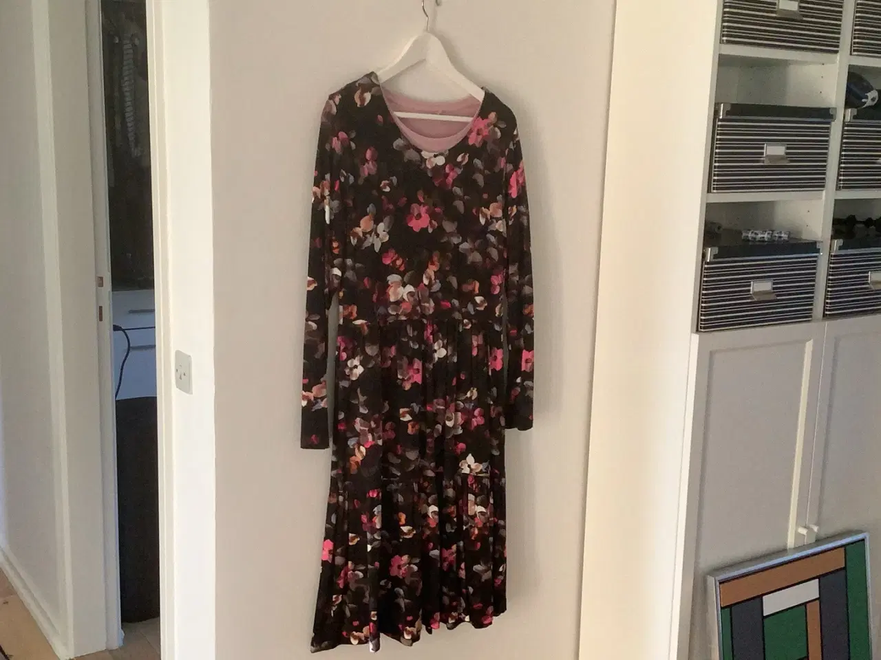 Billede 4 - Div. Dametøj, kjoler, jakke og bukser/ ruskind 